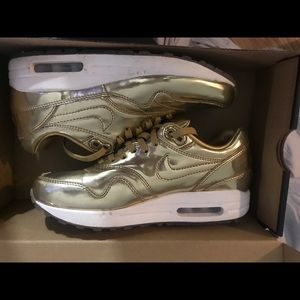 Nike Liquid Gold Customize Women Sneakers